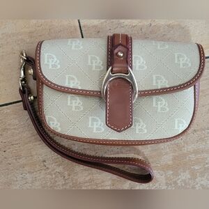 VINTAGE Dooney & Bourke cream monogram wristlet EUC leather